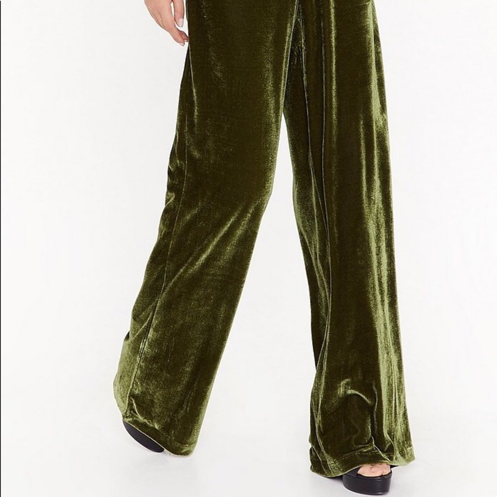 NWT Green Silk Velvet Wide Leg High Rise Pants | Skea